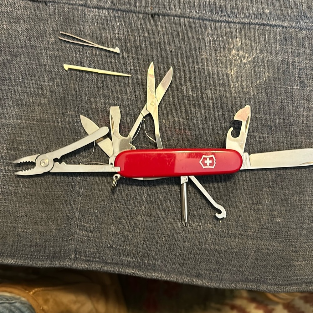 Victorianox Champ-Swiss Army Knife. In Excellent condition Scissors and hook